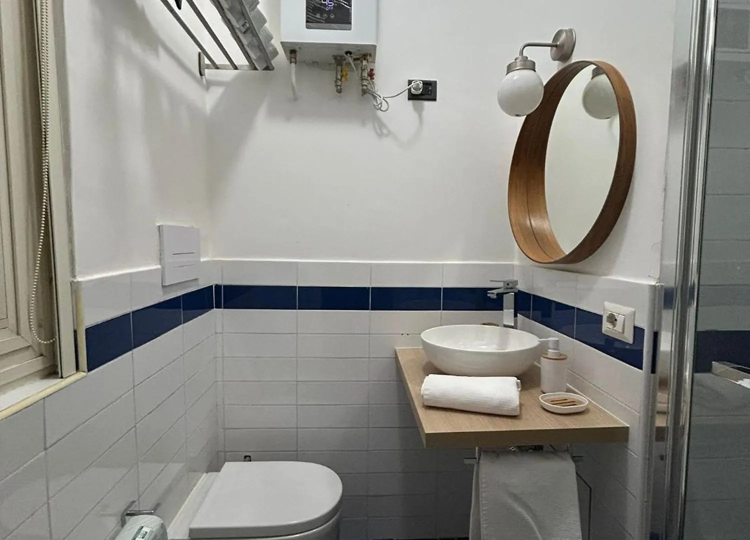 Pithecusa Home Neapol